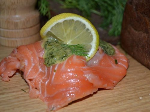 Smorrebrod Stockholm "Dill Gravlax with rye bread & headwaiter sauce"